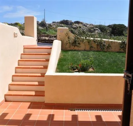 La Casa Degli Specchi-villetta Con Due Giardini *