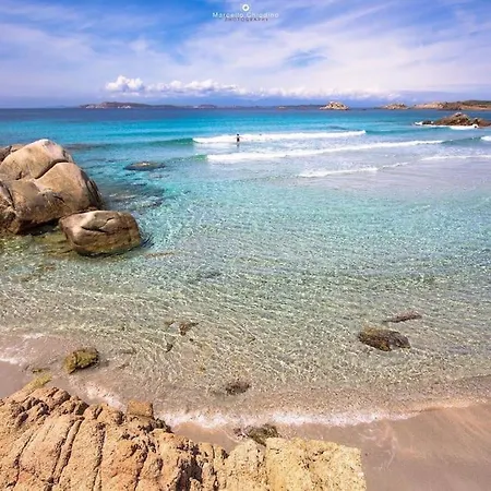 La Casa Degli Specchi-villetta Con Due Giardini *