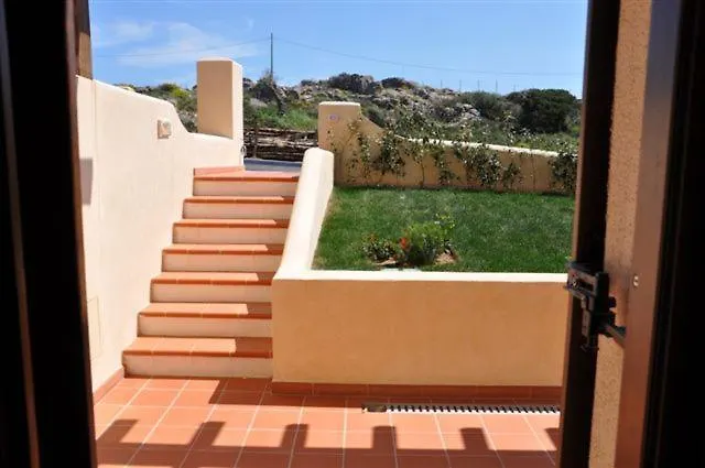 La Casa Degli Specchi-villetta Con Due Giardini *