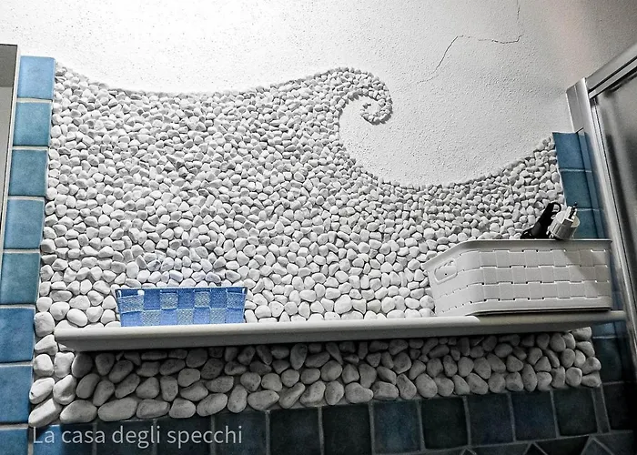 La Casa Degli Specchi-villetta Con Due Giardini